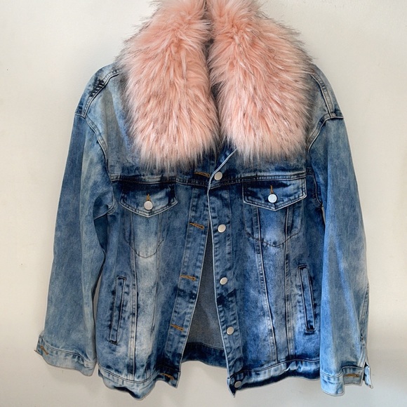 THIRTY 6 POINT 5 Jackets & Blazers - THIRTY 6 POINT 5 DENIM JACKET WITH REMOVABLE PINK FUR COLLAR  WOMENS SIZE SMALL